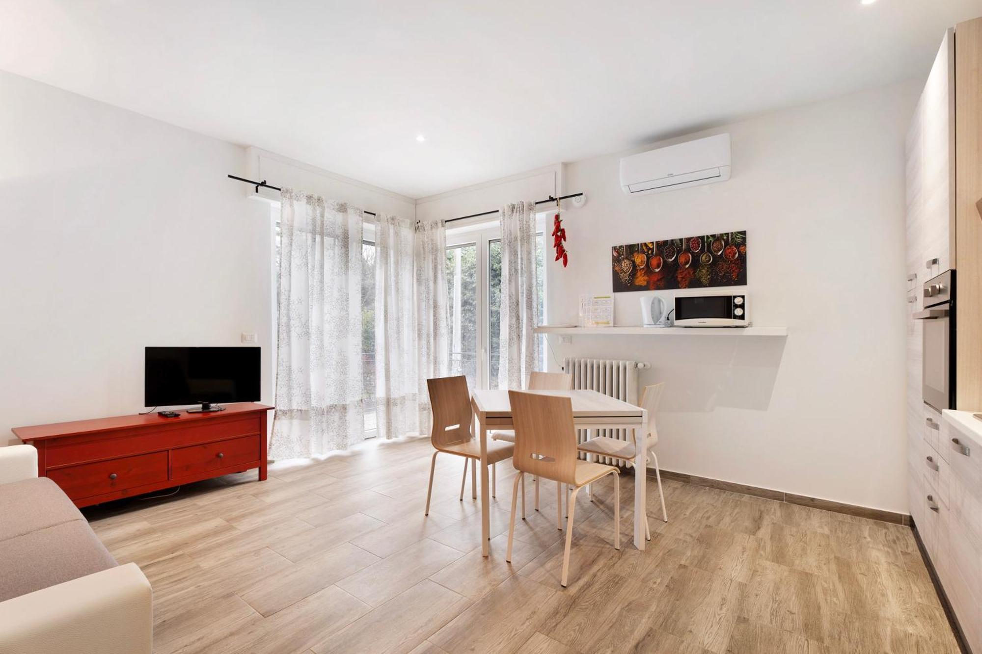 Sweet Home Apartments Peperoncino 아로나 외부 사진
